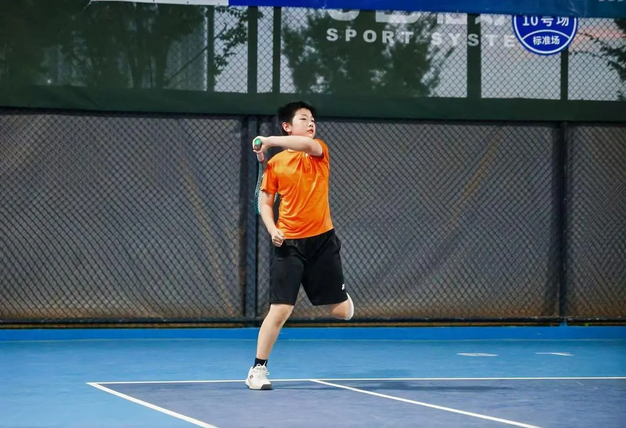 精神抖擞地 精神抖擞地