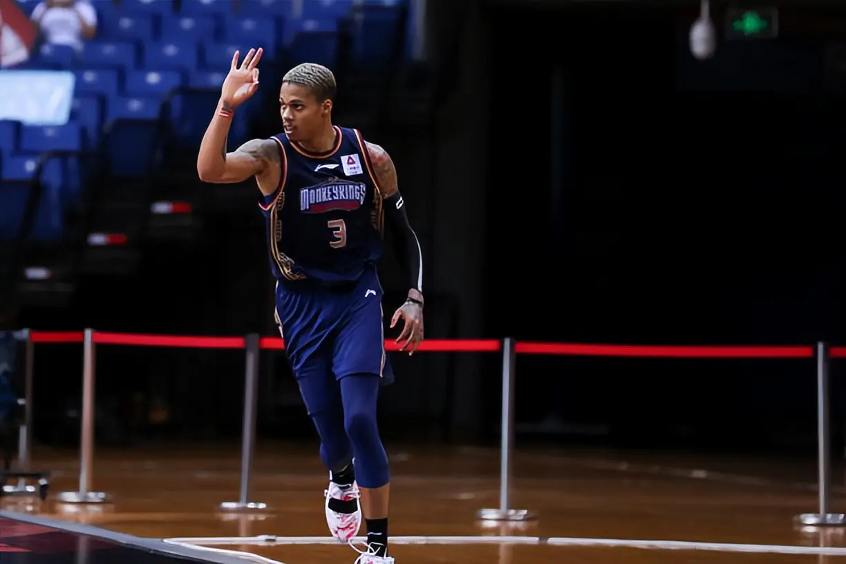 LT, 者在次轮第, Weath