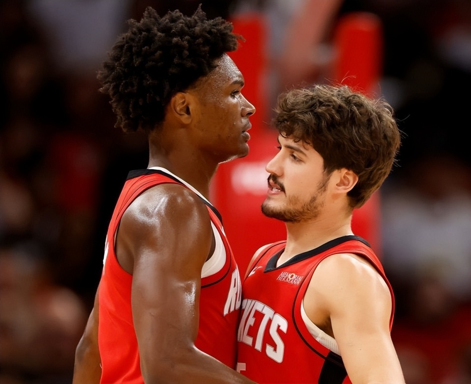 芬尼史密斯, 严查一下, 万美金 芬尼史密斯, 严查一下, 万美金