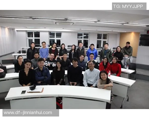 巴拉纳与弗鲁米嫩塞精彩对决文字直播全程回顾与分析