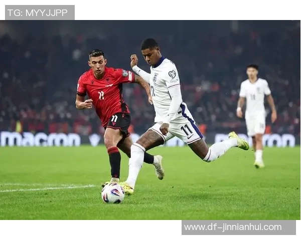 只会进攻？巴萨神锋的习气让弗里克失望，买断悬了？